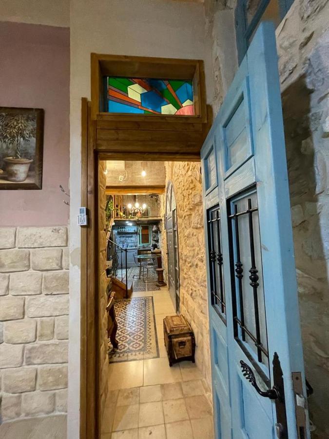 דירות חיפה Alf Leila Wa Leila Boutique מראה חיצוני תמונה
